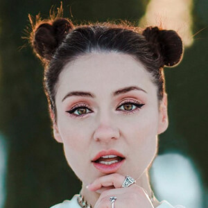 Regina Hixt, 36 (YouTube Star)