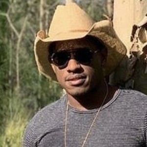 Régis Figueiredo, 42 (世界音樂歌手)