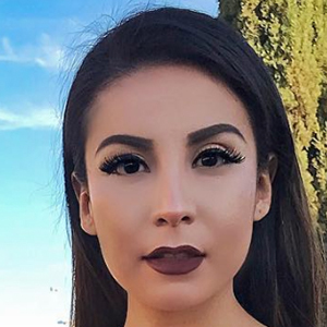 Reina Favela, 34 (Instagram明星)