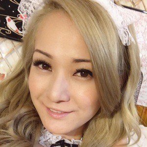 Reina Scully, 37 (YouTube Star)