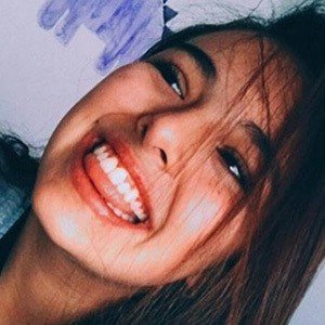 Renata Bondoni, 20 (Instagram Star)