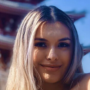 Renata D’Agrella Kenen, 28 (TikTok Star)