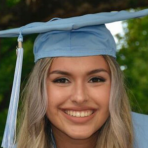 Renata D’Agrella Kenen, 28 (TikTok明星)