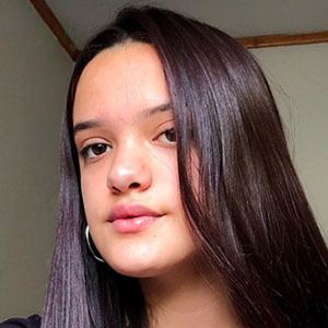 Renata Jara, 20 (TikTok Star)