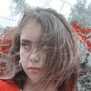 Renata Vaca, 26 (TV Actress)