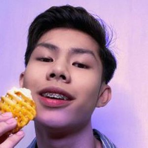 Reniel Reyes, 22 (YouTube Star)