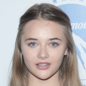 Reylynn Caster image 4