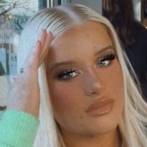 Rhiannon Kille, 23 (YouTube明星)