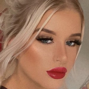 Rhiannon Kille, 23 (YouTube Star)