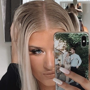 Rhiannon Kille, 23 (YouTube Star)