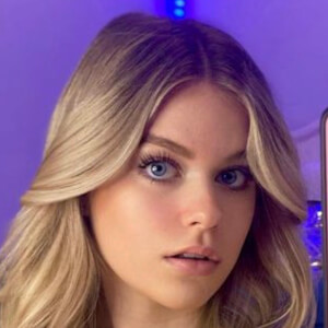 Ria Grace, 22 (TikTok Star)