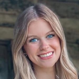 Ria Grace, 22 (TikTok明星)