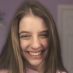 Riana Nicole, 22 (TikTok Star)