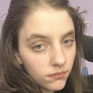 Riana Nicole, 22 (TikTok Star)