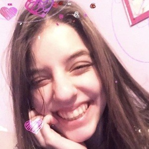 Riana Nicole, 22 (TikTok Star)