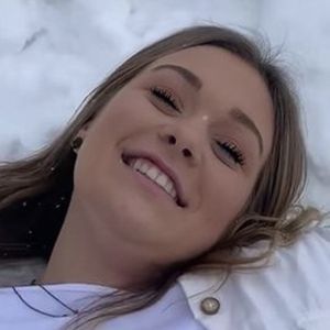 Riannakish, 22 (TikTok Star)