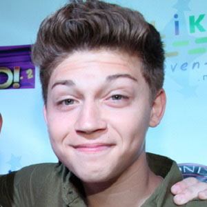 Ricky García, 26 (Cantante pop)