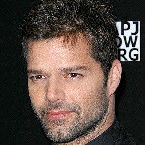 Ricky Martin, 52 (Ca sĩ nhạc Pop)