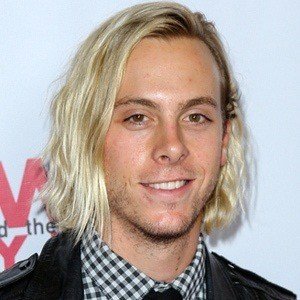 Riker Lynch, 33 (Nghệ sĩ chơi bass)