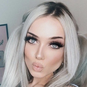 Riley Alessandra, 30 (Instagram明星)