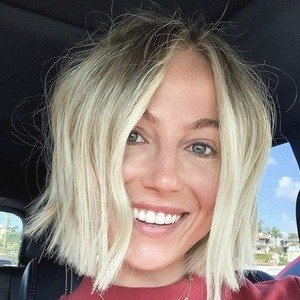 Riley Beek, 30 (Instagram Star)