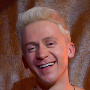 Riley Costello, 31 (Stage Actor)