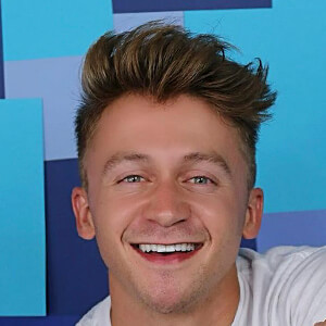 Riley Costello, 31 (Stage Actor)