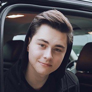 Riley McDonough, 30 (Pop Singer)