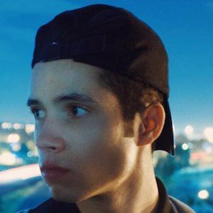 Riley Vahed, 28 (YouTube明星)