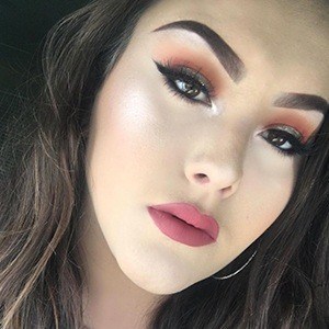 Riquelle Medrano, 23 (Instagram Star)