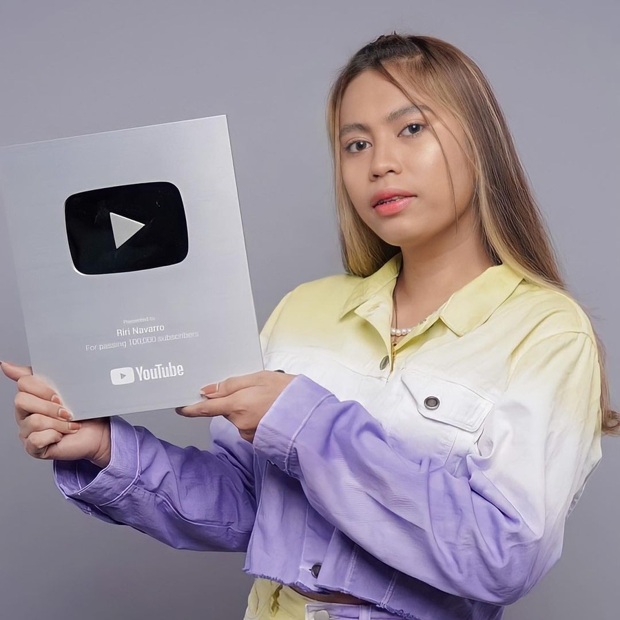 Riri Navarro, 23 (TikTok明星)