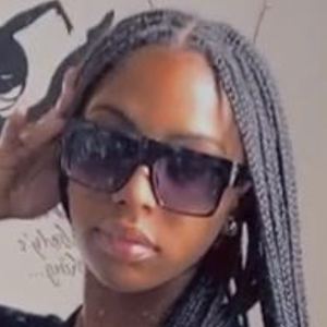 Riyan Bowden, 22 (舞蹈家)