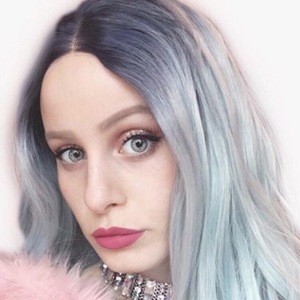 Ro Sereinne, 26 (Instagram Star)