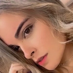 Roberta Evelyn, 28 (Instagram Star)