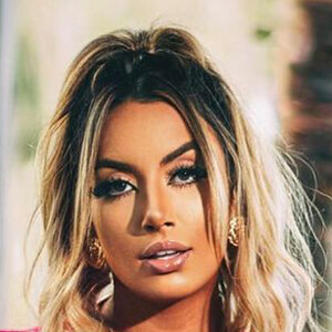 Roberta Viana, 31 (Modell)