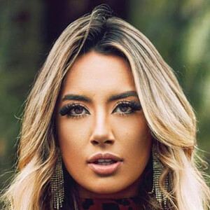 Roberta Viana, 31 (Model)