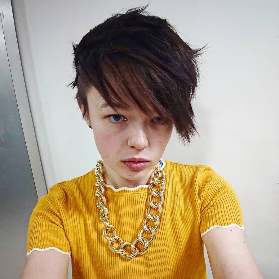 Robyn Holdaway, 32 (电视演员)