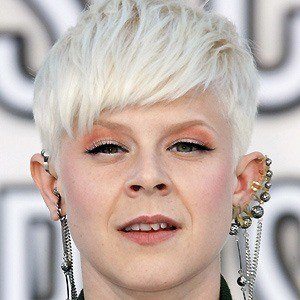 Robyn, 44 (Cantante pop)