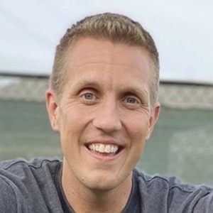 Rocky Kanaka, 45 (TV Show-Gastgeber)