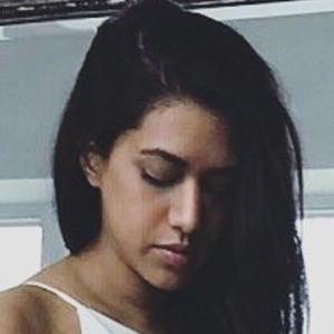 Romana Hai, 37 (Blogger)