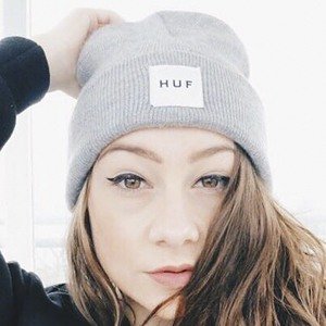 Romane, 30 (YouTube Star)