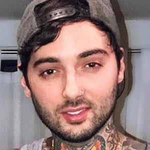 Romeo Lacoste, 35 (Tatoeëerder)