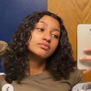 Romina Santos, 19 (TikTok Star)