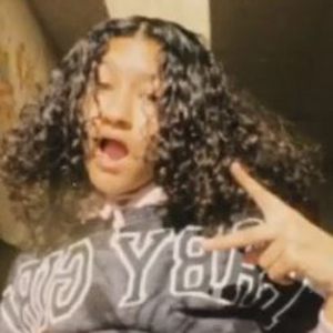 Romina Santos, 20 (TikTok明星)