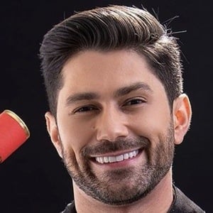 Rony Duarte, 37 (Instagram Star)