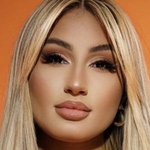 Rosa Rose, 26 (TikTok明星)