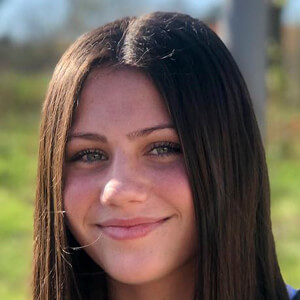 Rose.thr, 23 (TikTok Star)