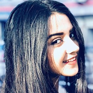 Roshni Walia image 3
