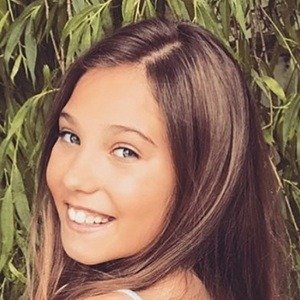 Rosie McClelland (Pop Singer) - Age, Birthday, Bio, Facts, Family, Net