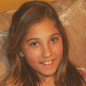 Rosie McClelland (Pop Singer) - Age, Birthday, Bio, Facts, Family, Net